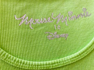Camiseta Minnie Mouse Disney Verde Lima Lentejuela