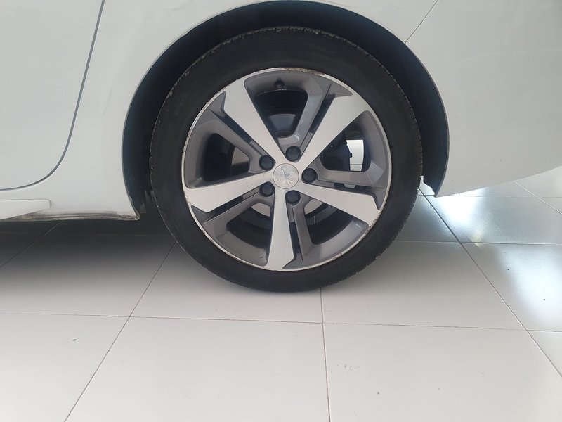 Peugeot 308 2021, foto 13