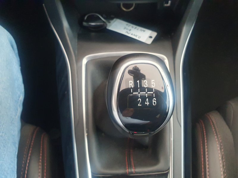Peugeot 308 2021, foto 16