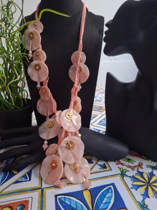 Collana lunga donna rosa con dettagli oro