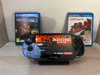 Sony PS Vita + Giochi + Cavo