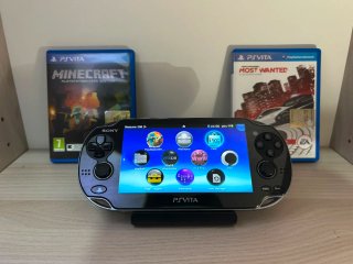 Sony PS Vita + Giochi + Cavo