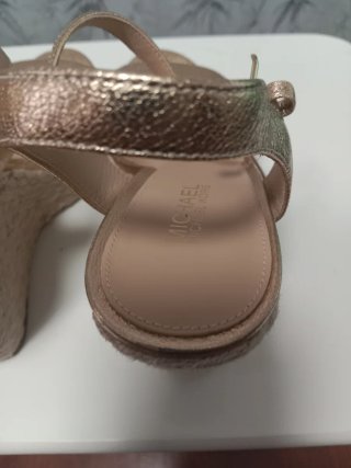 Sandalias Michael Kors Doradas