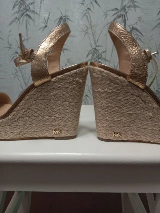 Sandalias Michael Kors Doradas