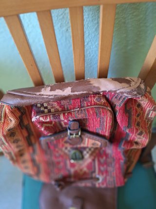 Mochila étnica desgastada