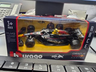 Coche F1 Oracle Red Bull Racing 1:43 Burago