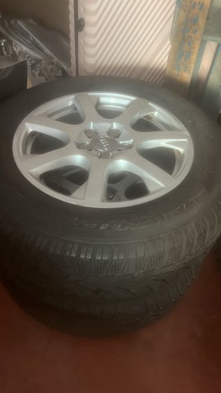 4 Llantas 17  con ruedas Nuevas d Audi