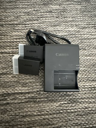 Canon EOS 750D + 2 objetivos + Accesorios