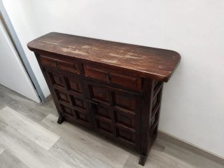 Mueble antiguo de madera