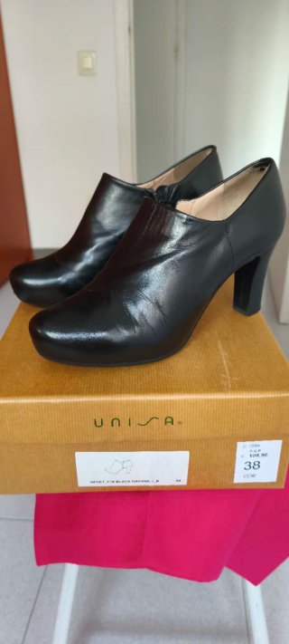 Botines Unisa Negros Talla 38