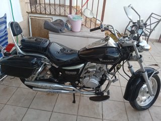 Moto Cruiser 125cc Negra