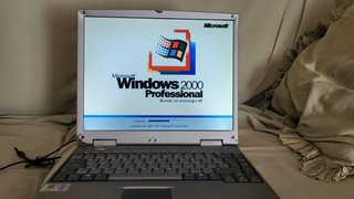 Portátil Vintage Mitac 6120 (W2000) + Cargador