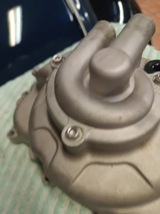 Cárter y bomba de agua