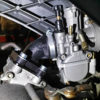 Tubo Admisión AM6 Carburador 24 PWK