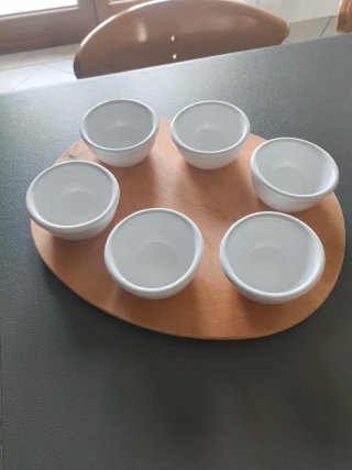 Set 6 coppette ceramica con vassoio legno