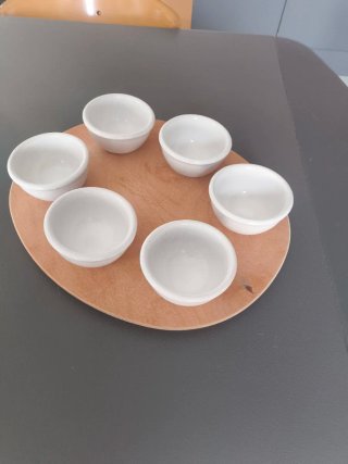 Set 6 coppette ceramica con vassoio legno