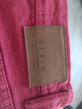 Pantalón corto vaquero rojo