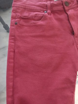 Pantalón corto vaquero rojo
