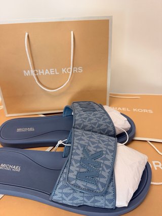 Chanclas Michael Kors MK