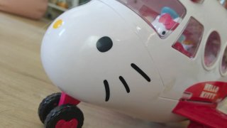 Avión Hello Kitty con Accesorios
