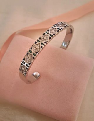 Pulsera rígida Plata Diseño.