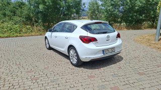 Opel Astra 2014