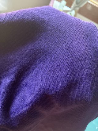 Top asimétrico morado