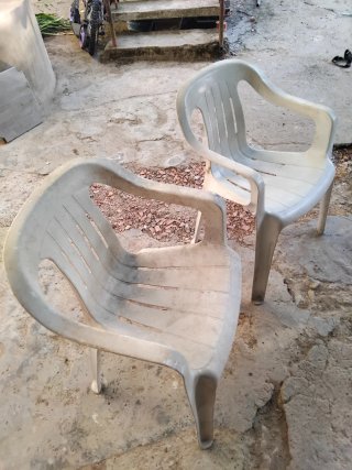 Sillas de terraza de plástico beige