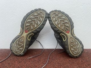 Botas de trekking Salomon grises - Han visto mundo