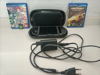 PS Vita 3G+WIFI incluye 3 Juegos
