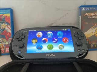 PS Vita 3G+WIFI incluye 3 Juegos