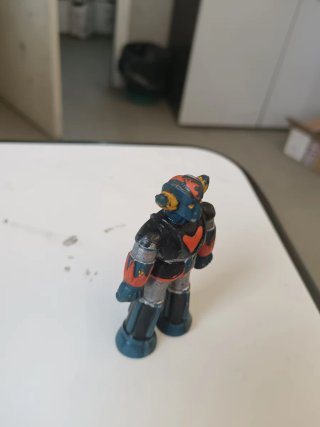 Action figure Goldrake in gomma