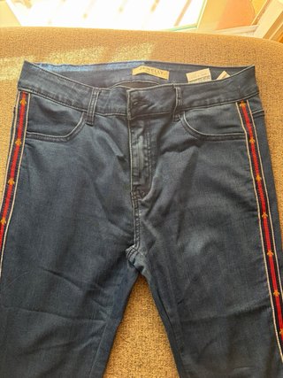 Pantalón vaquero largo elástico
