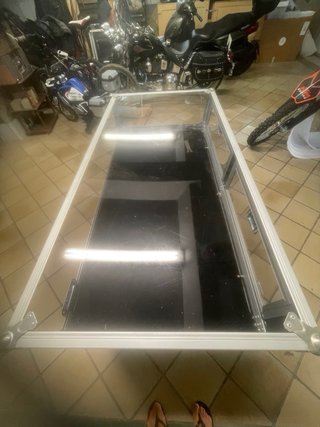 Mueble expositor cristal y aluminio
