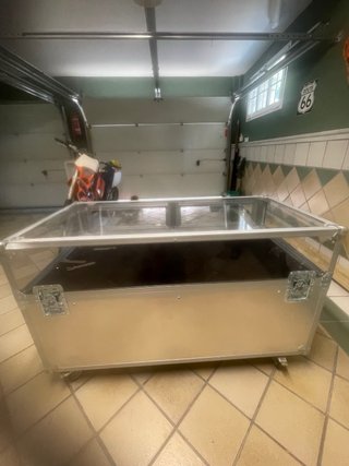 Mueble expositor cristal y aluminio