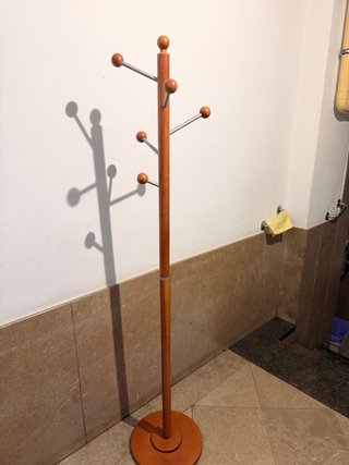 Perchero de pie madera y metal