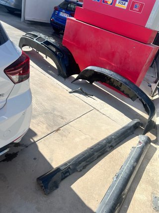Paragolpes FR trasero