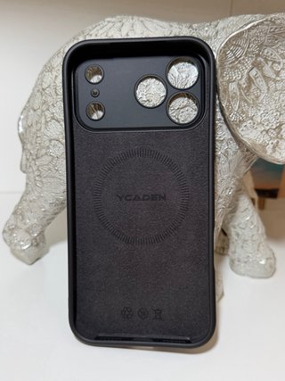 Funda para iPhone 17 Pro Max –Negra con lunares