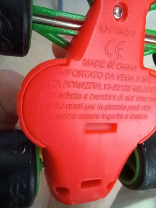 Macchinina da corsa con Paperon Depaperoni