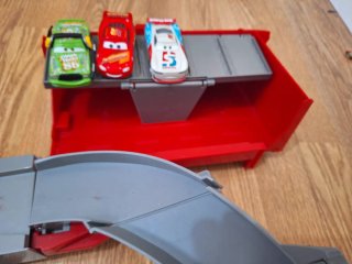 Camión Mack y Remolque Rayo McQueen