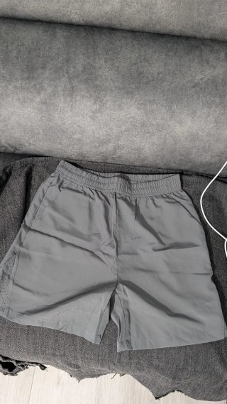 Pantalón corto deportivo Under Armour verde