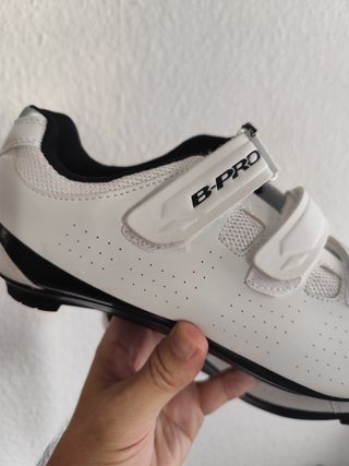 Zapatillas Ciclismo NUEVAS a ESTRENAR.N°44 y 43.