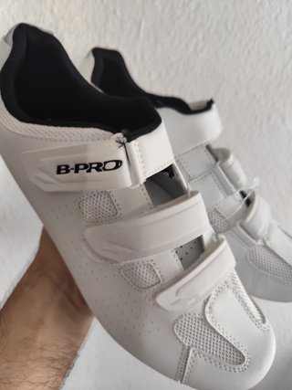Zapatillas Ciclismo NUEVAS a ESTRENAR.N°44 y 43.