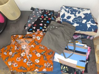 Lotto 50 capi abbigliamento donna