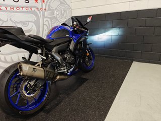 YAMAHA R7 2022   20.780KMS