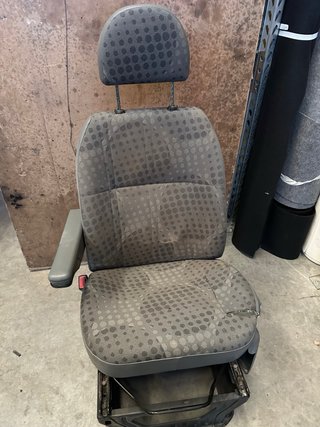 Asiento conductor con reposabrazos ford transit