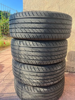 Llantas Dezent con Neumáticos Nuevos