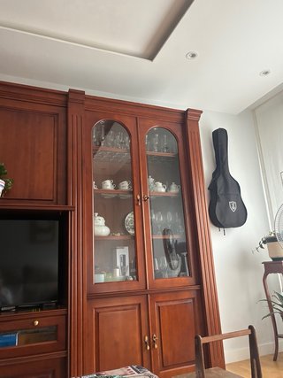 Mueble rústico madera y cristal