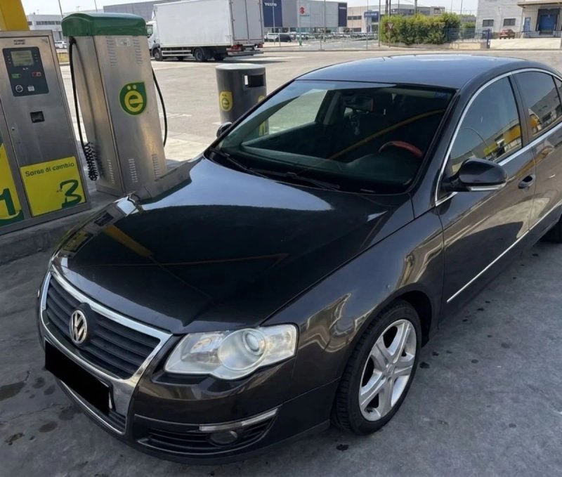 Volkswagen Passat 2006 - foto 1