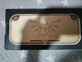 Nintendo Switch Lite Hyrule Edition Dorado
